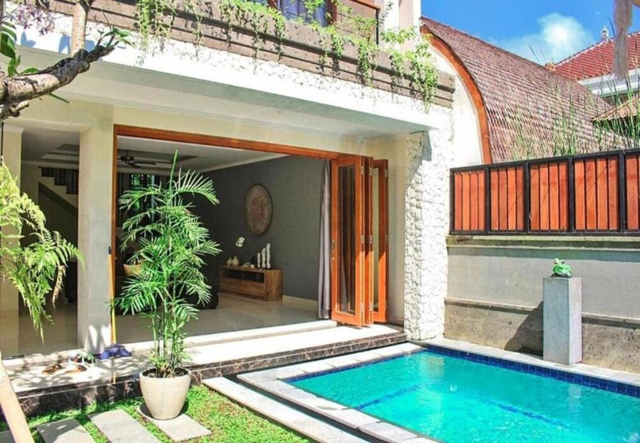 Kubu Gwk Villa Jimbaran  Exterior photo